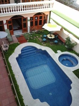 Fotherhouse San Salvador